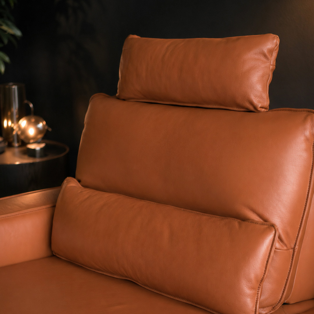 Edinburgh sofa detail view 3