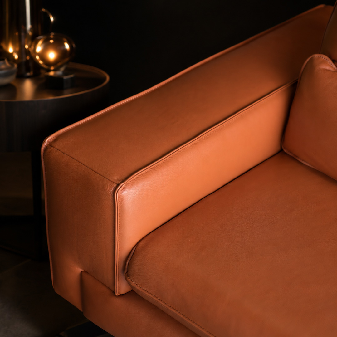 Edinburgh sofa detail view 1