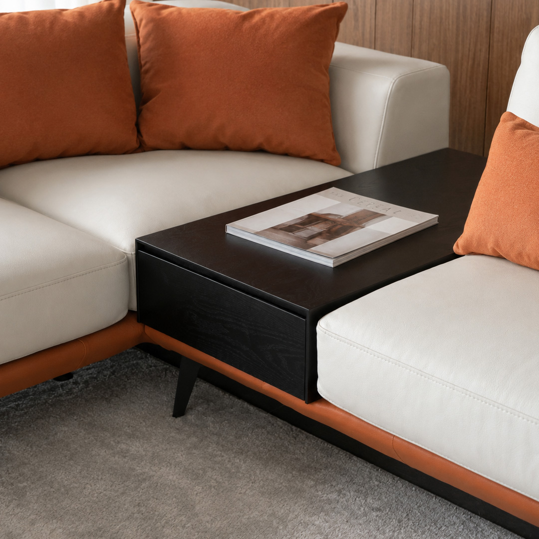 Parisian sofa detail view 2